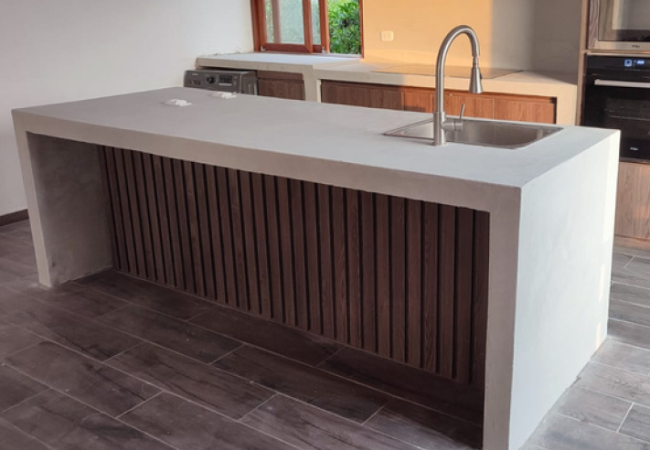 Tablero de cocina con microcemento 